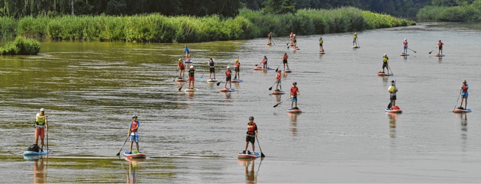 Donauzeitung – Wertinger Montessori-Schüler paddeln auf der Donau