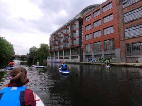 SUP fahren auf dem Goldbekkanal mit dem Campus Uhlenhorst