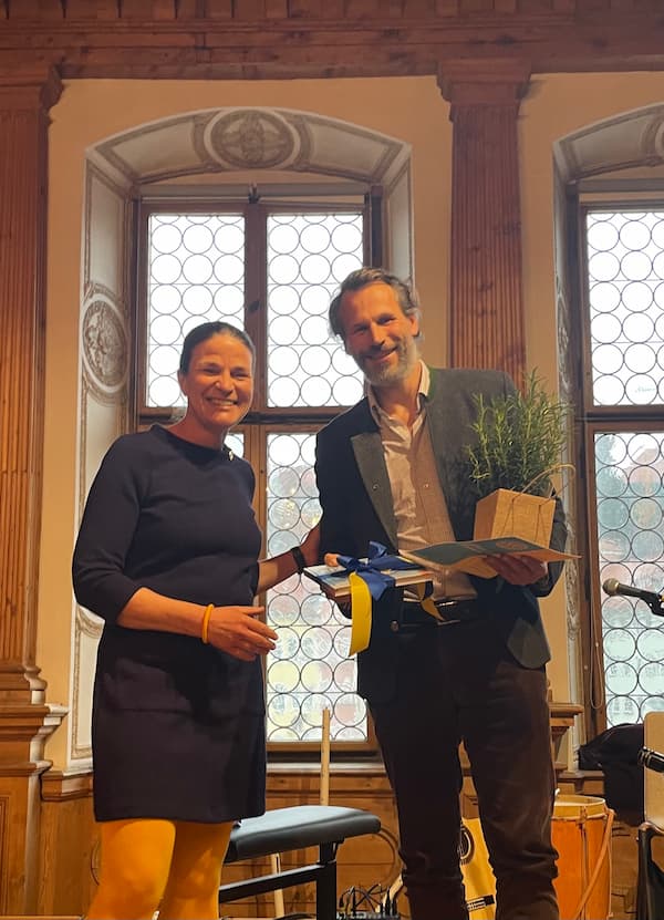 Pascal erhält den 2. Preis des Rotary Nachhaltigkeitspreis 2023 für den Verein Pure Water for Generations